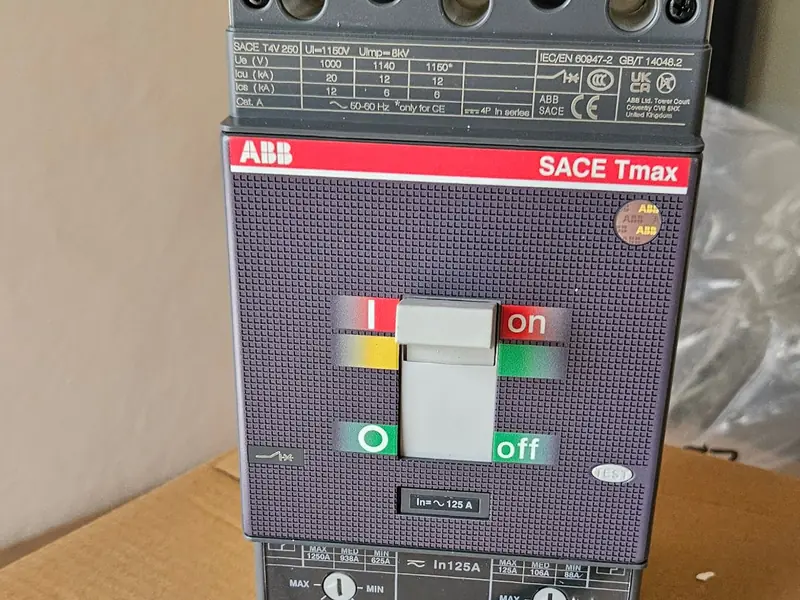 Disjoncteur ABB SACE Tmax T4V 250 125 A livré par ESEI